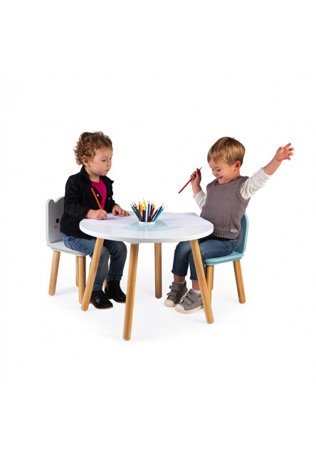 Dřevěný stolek se židličkami pro děti